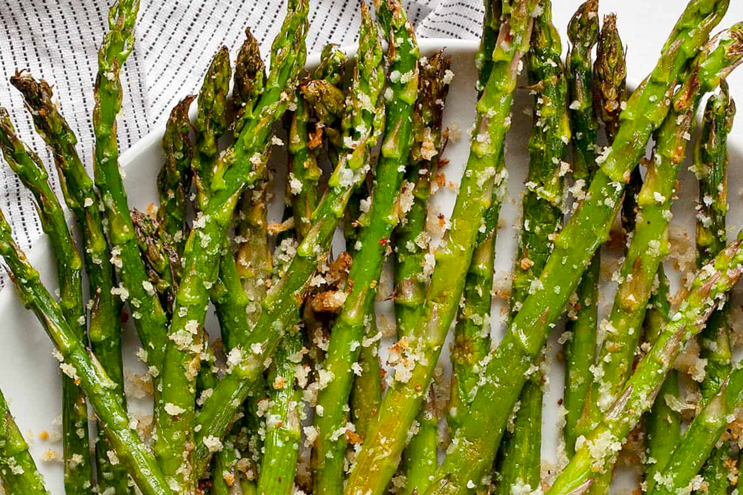 Crispy Parmesan Garlic Asparagus